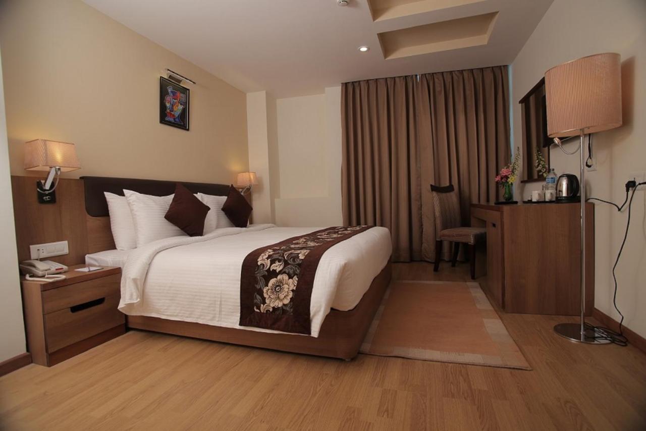Mirage Lords Inn Kathmandu Esterno foto
