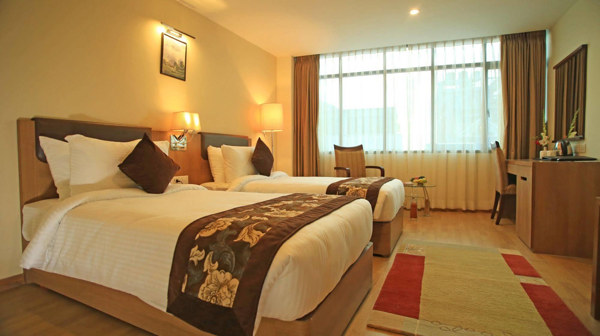 Mirage Lords Inn Kathmandu Esterno foto