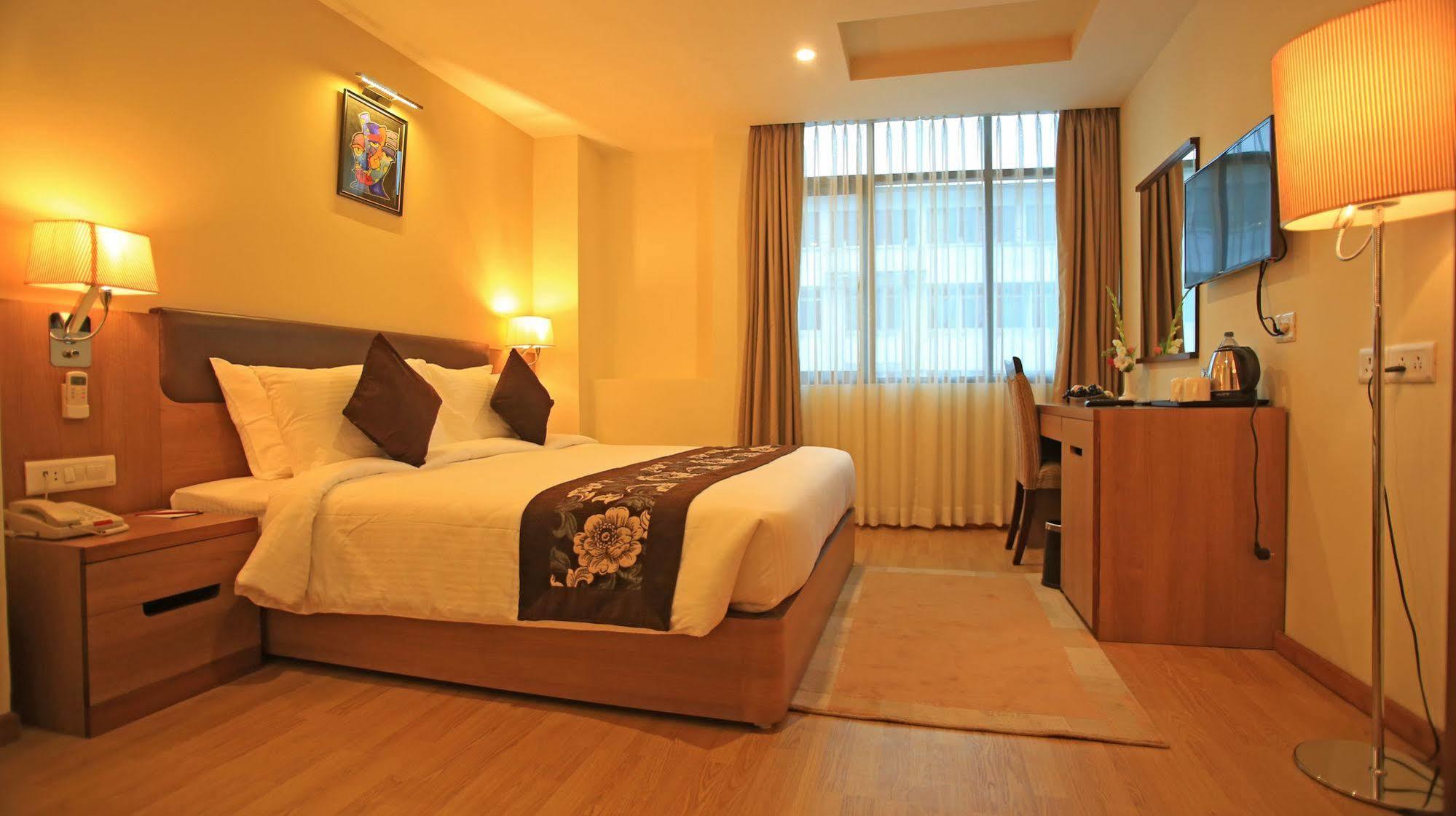 Mirage Lords Inn Kathmandu Esterno foto